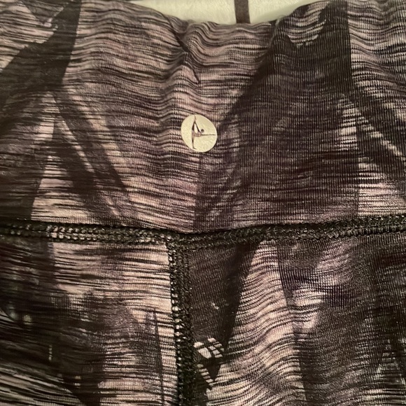 90 Degree women’s reversible leggings size small - Picture 6 of 6